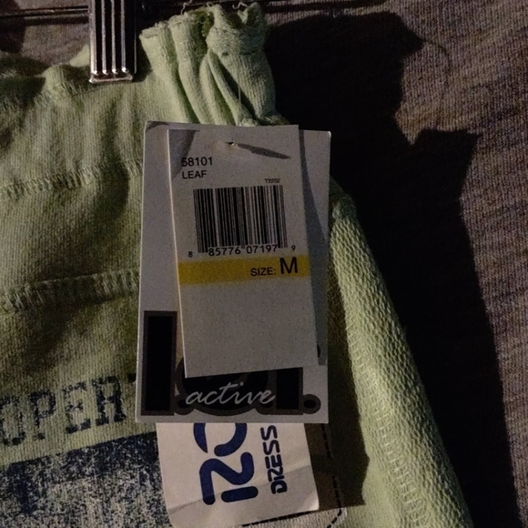 Capris - Picture 3 of 3